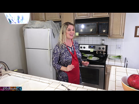 ❤️ Matrigna che lo munge in cucina prima del suo appuntamento ❤️❌ Porno belloal it.xxxdl.ru ❤️