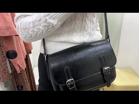 ❤️ Masturbazione pubblica della giovane cagna FeralBerry con un dildo nel camerino ❤️❌ Porno belloal it.xxxdl.ru ❤️